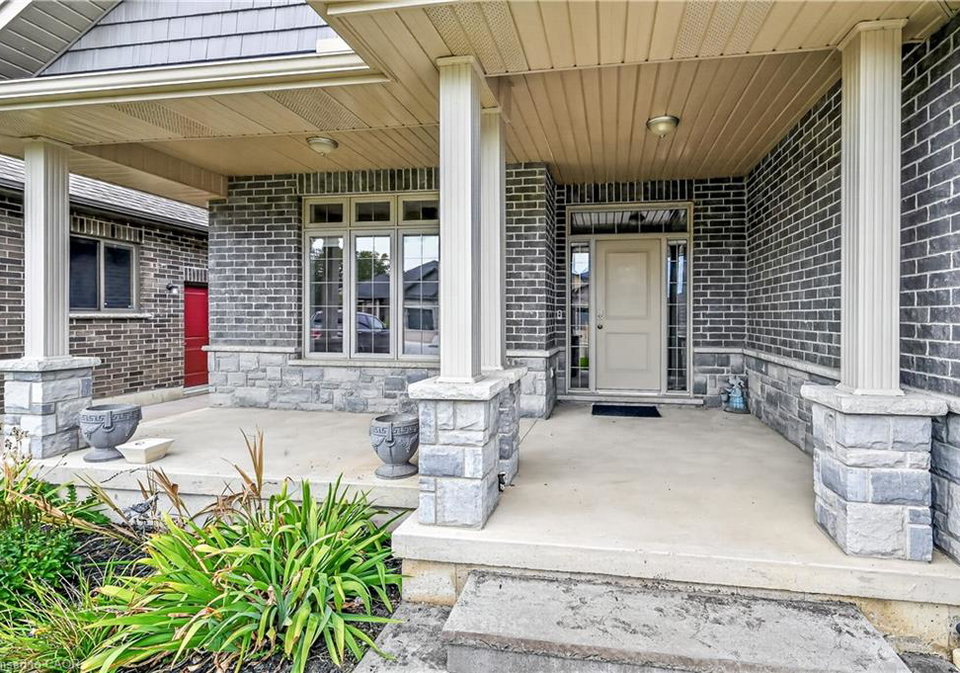 31-sycamore-drive-port-dover-ontario-40861475