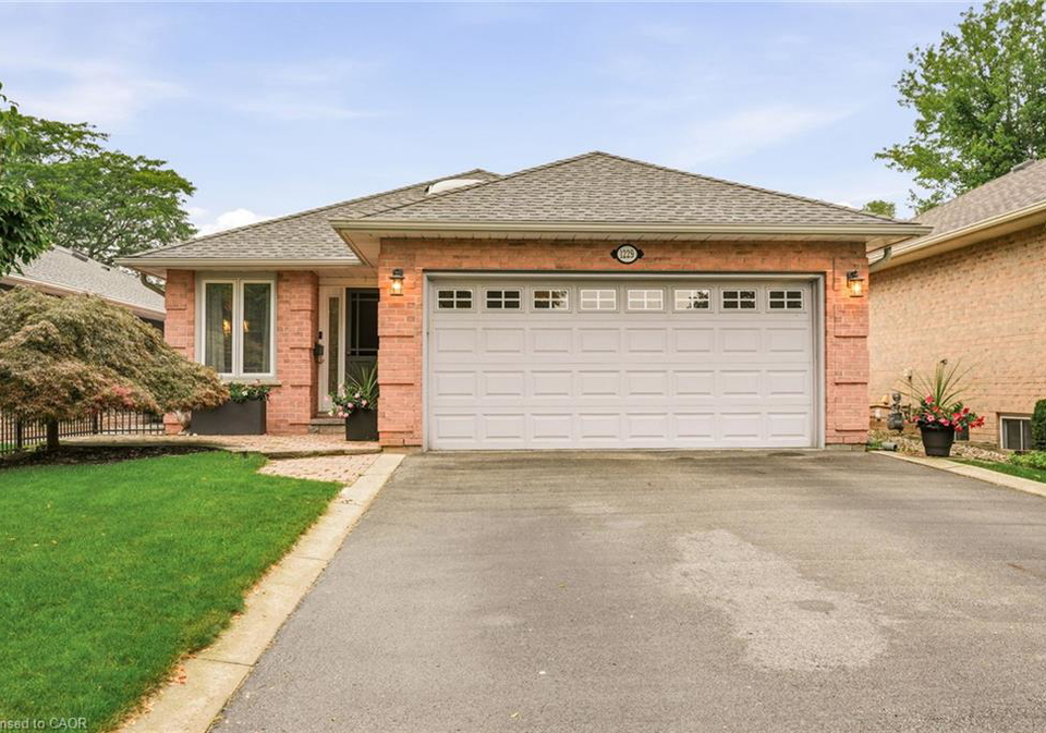1229-nathaniel-crescent-burlington-ontario-40861506
