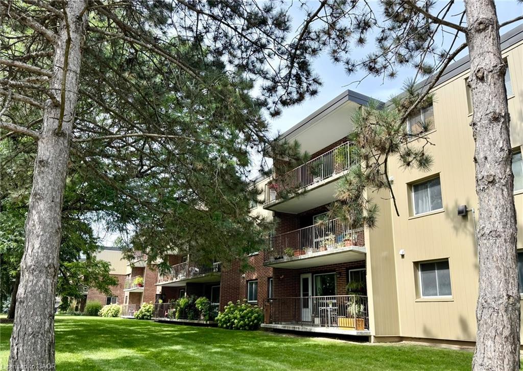 30-avalon-place-kitchener-ontario-40861515