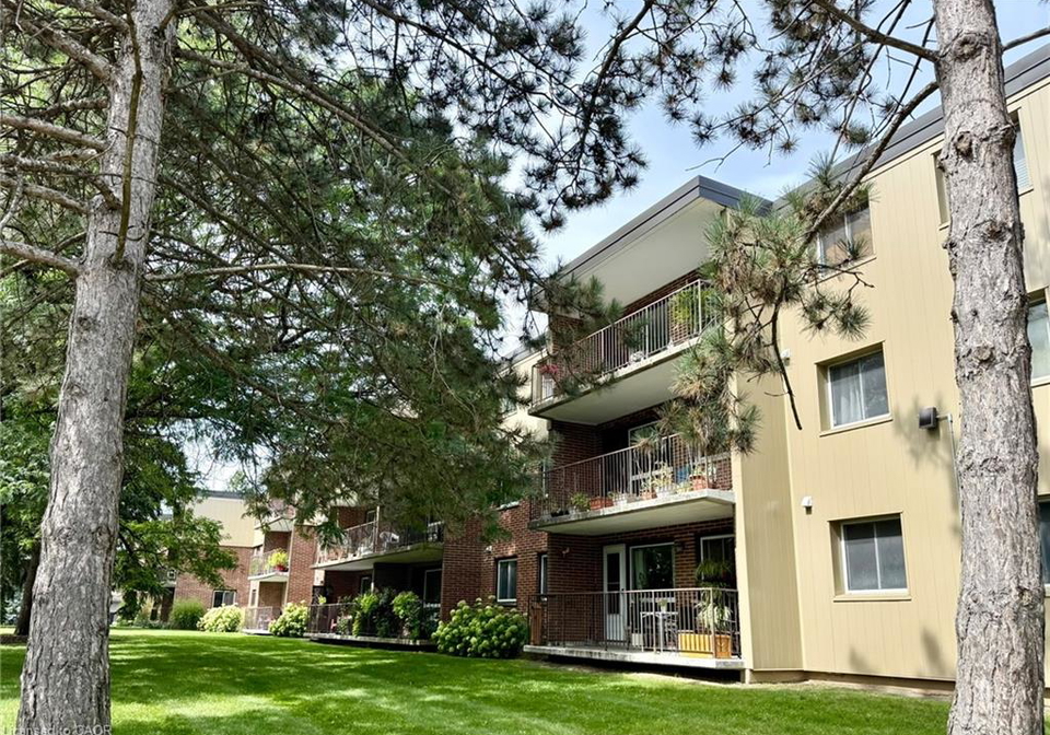 30-avalon-place-kitchener-ontario-40861515