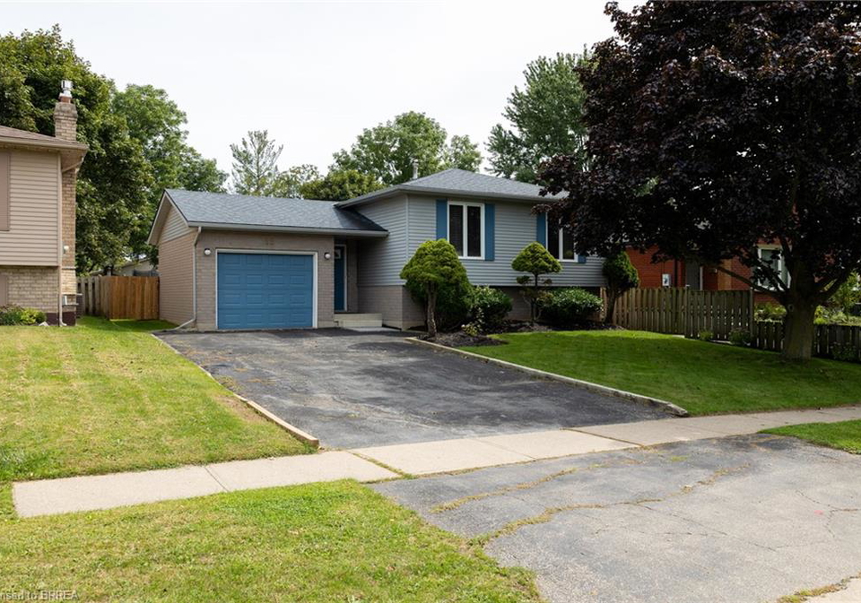 13-forest-drive-paris-ontario-40861522