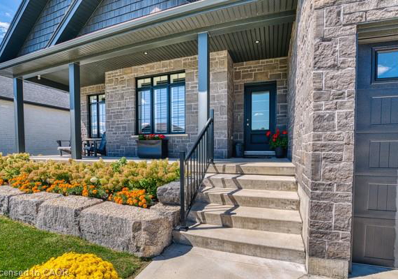 37-gilmer-crescent-listowel-ontario-40861556