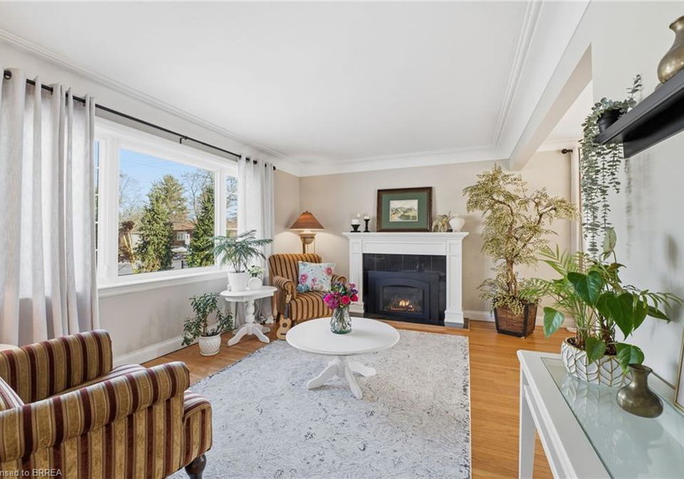 2-hillier-crescent-brantford-ontario-40861593