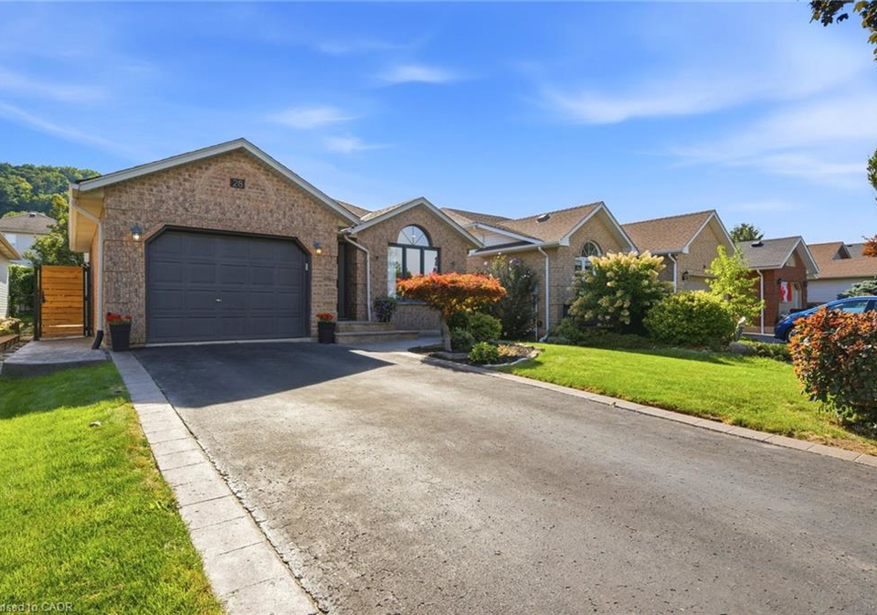 28-colonial-crescent-grimsby-ontario-40861652