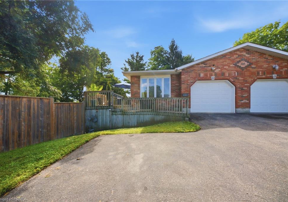 11-dundas-street-w-paris-ontario-40861699