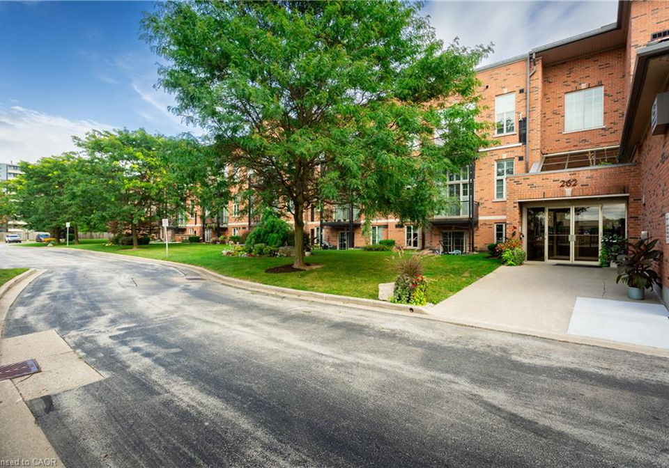262-dundas-street-e-waterdown-ontario-40861786