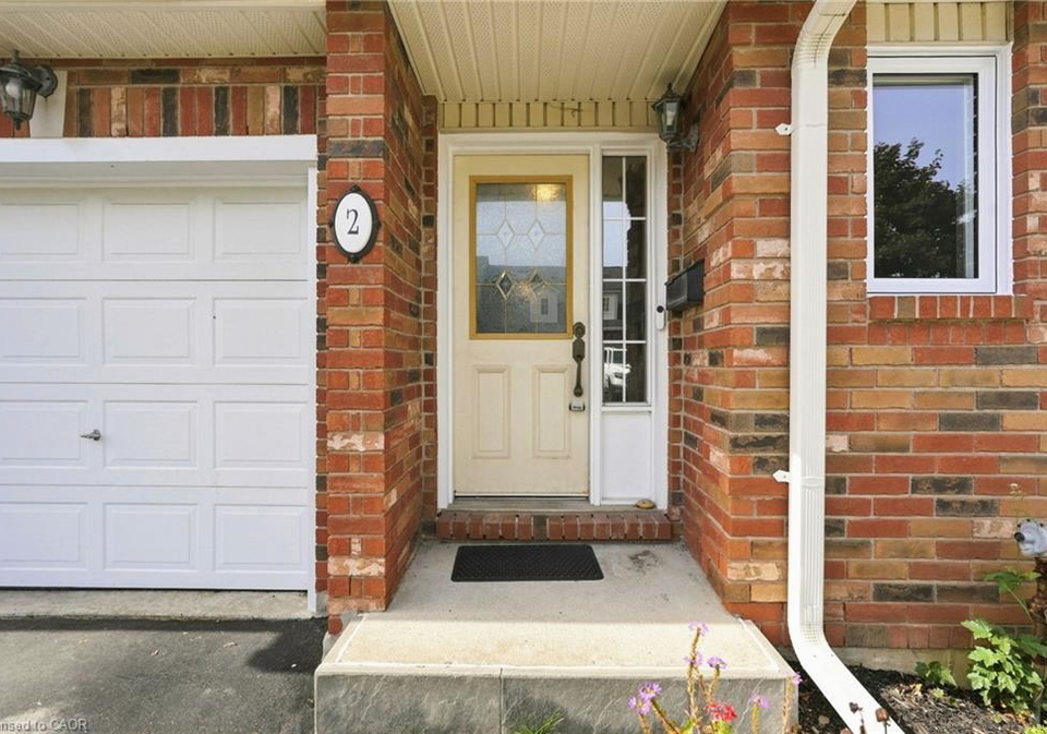 222-fellowes-crescent-hamilton-ontario-40861813
