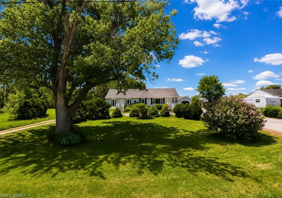 2696-highway-6-hamilton-ontario-40861818