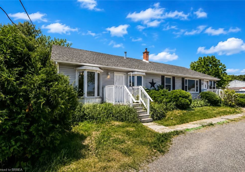 2696-highway-6-hamilton-ontario-40861818