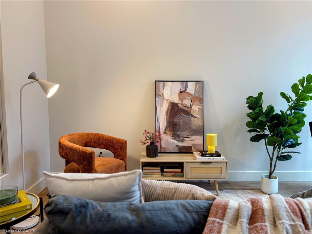 56-york-boulevard-hamilton-ontario-40861913