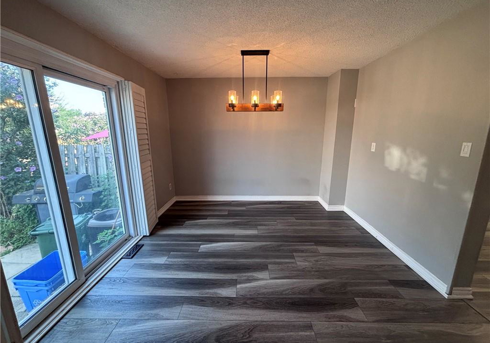 1300-upper-ottawa-street-hamilton-ontario-40861937
