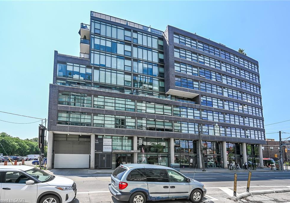 1201-dundas-street-e-toronto-ontario-40861988