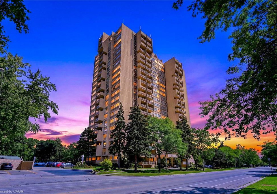 1359-white-oaks-boulevard-oakville-ontario-40861995