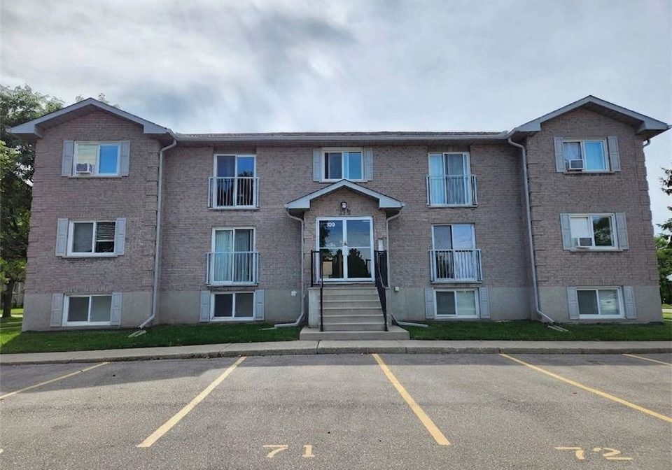 329-northlake-drive-waterloo-ontario-40862012