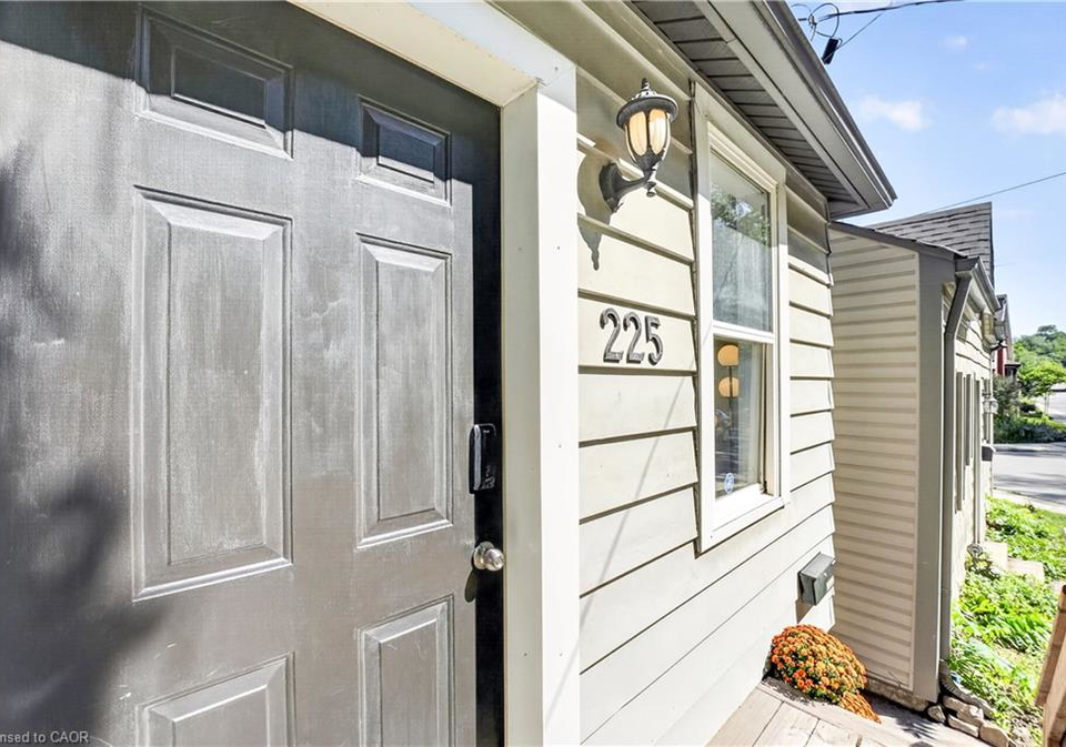225-charlton-avenue-e-hamilton-ontario-40862019