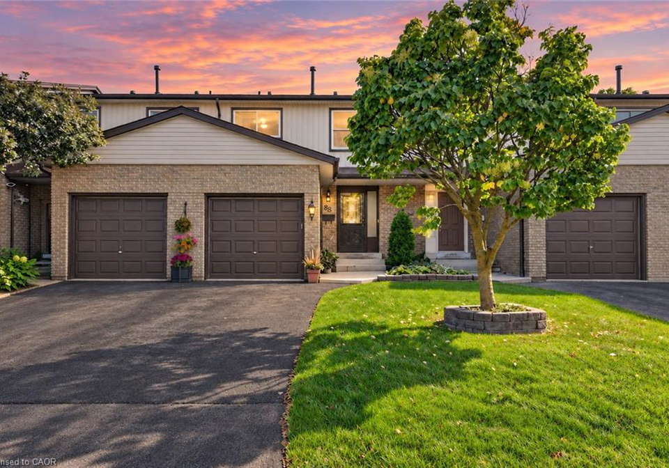 1115-paramount-drive-stoney-creek-ontario-40862028