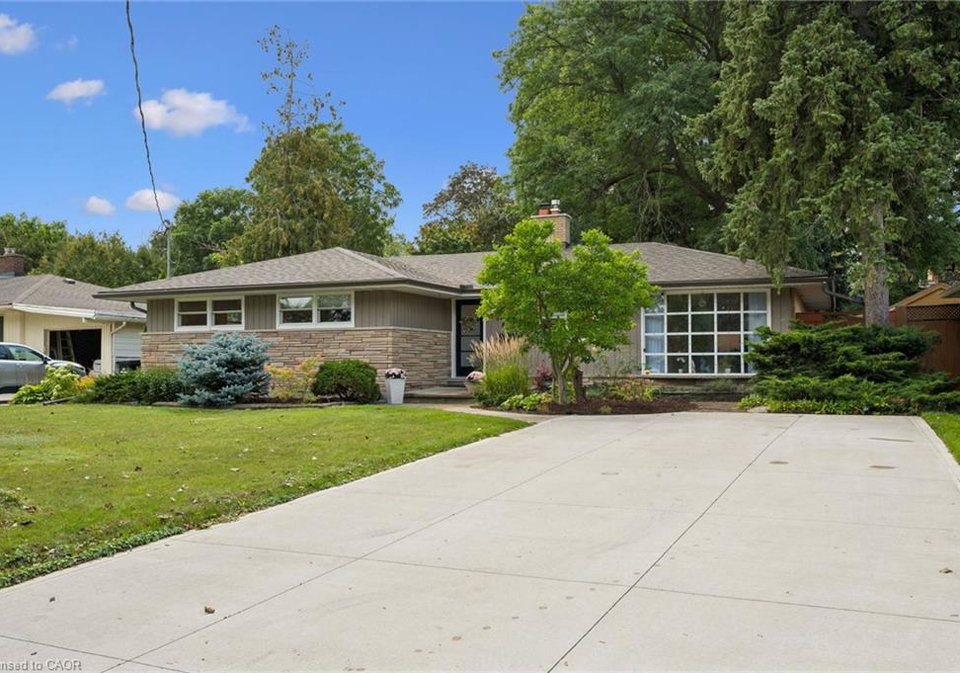 142-stonybrook-drive-kitchener-ontario-40862040