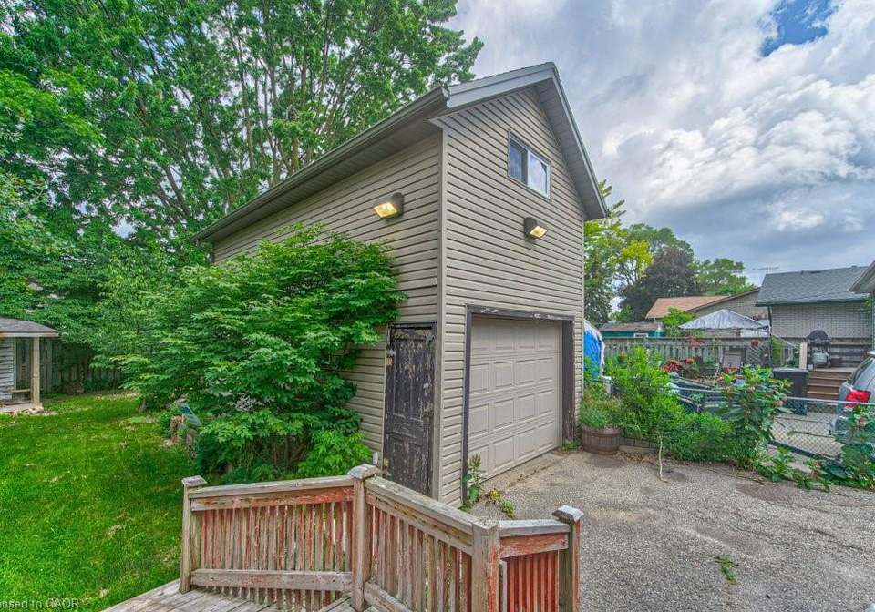 84-franklin-street-s-kitchener-ontario-40862090