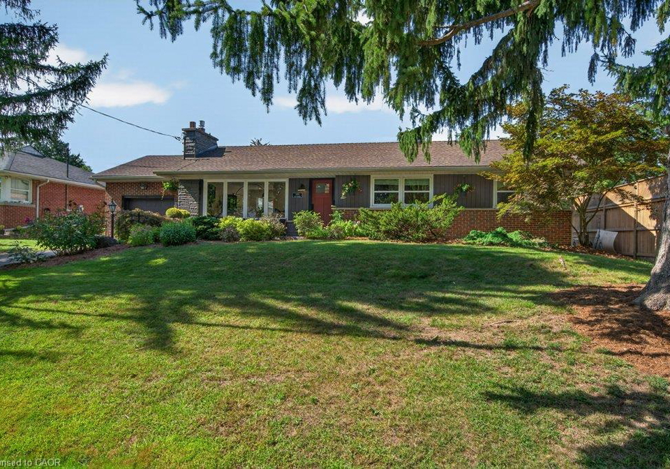 395-lark-avenue-burlington-ontario-40862109