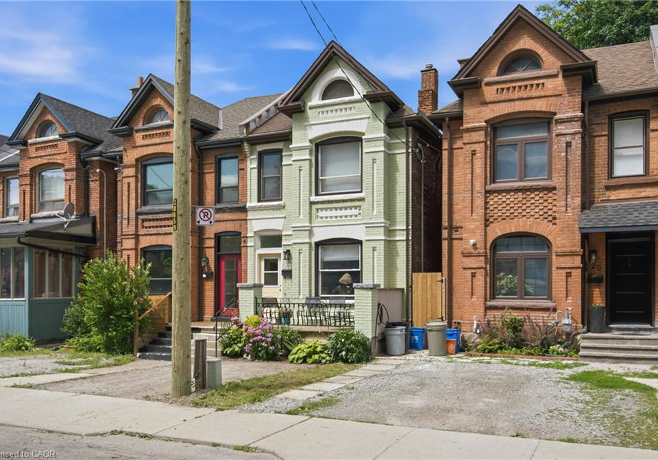 22-spring-street-hamilton-ontario-40862189
