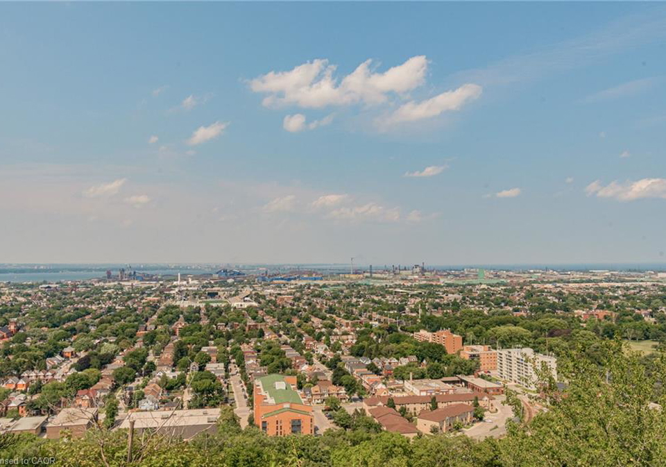 5-east-36th-street-hamilton-ontario-40862205