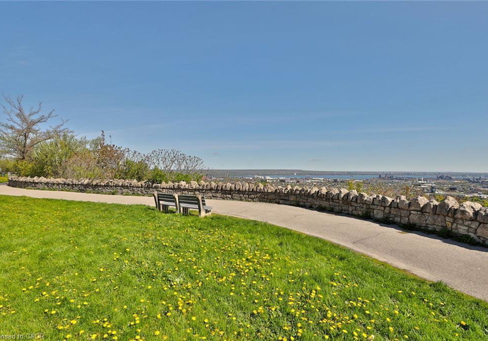 5-east-36th-street-hamilton-ontario-40862205