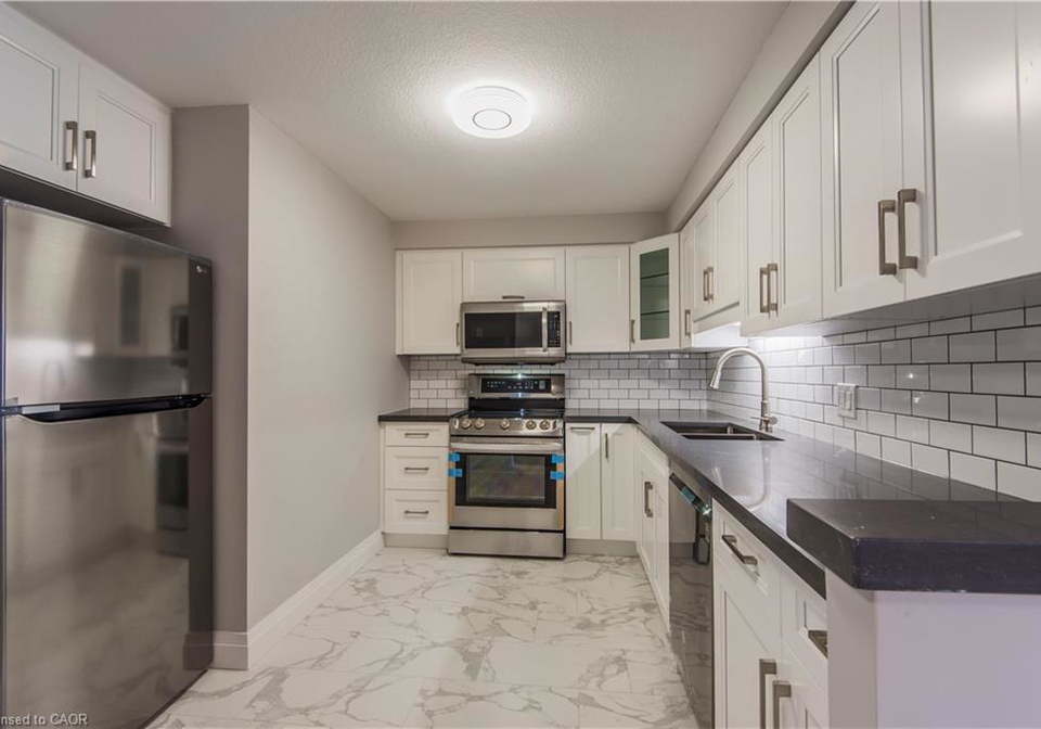 55-green-valley-drive-kitchener-ontario-40862239