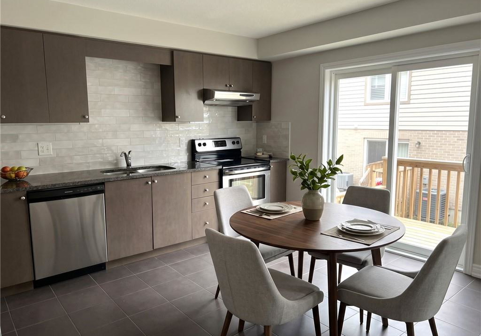 12-poplar-drive-cambridge-ontario-40862272