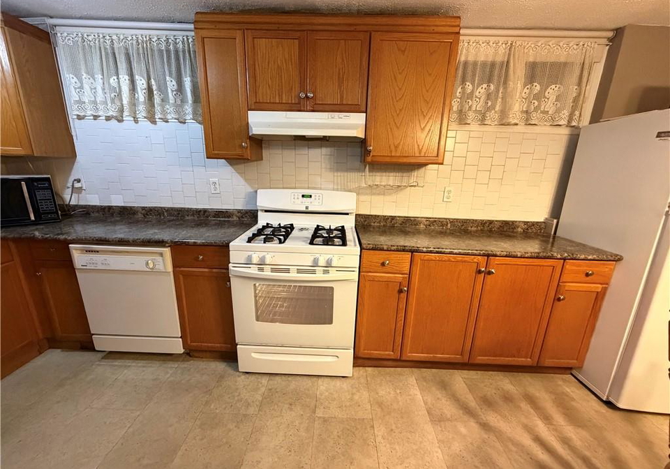 79-edinburgh-avenue-hamilton-ontario-40862286