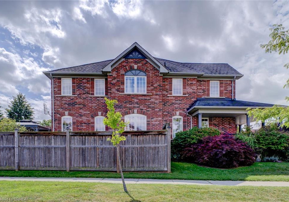 15-davidson-court-brantford-ontario-40862298