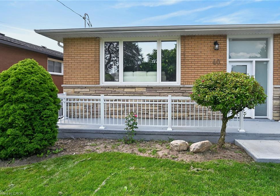 40-purdy-crescent-hamilton-ontario-40862382