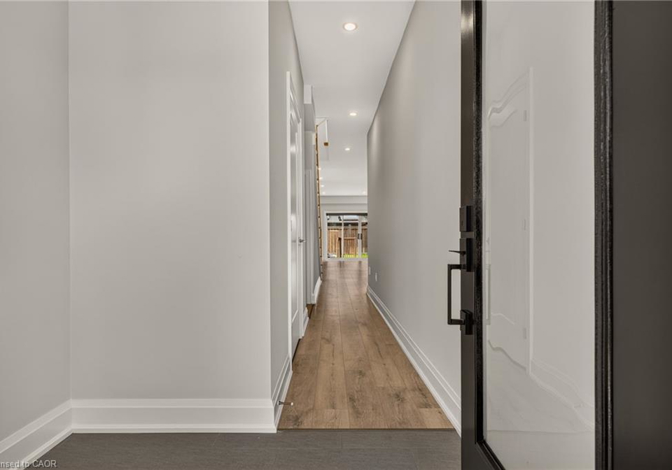 118-springvalley-crescent-hamilton-ontario-40862395