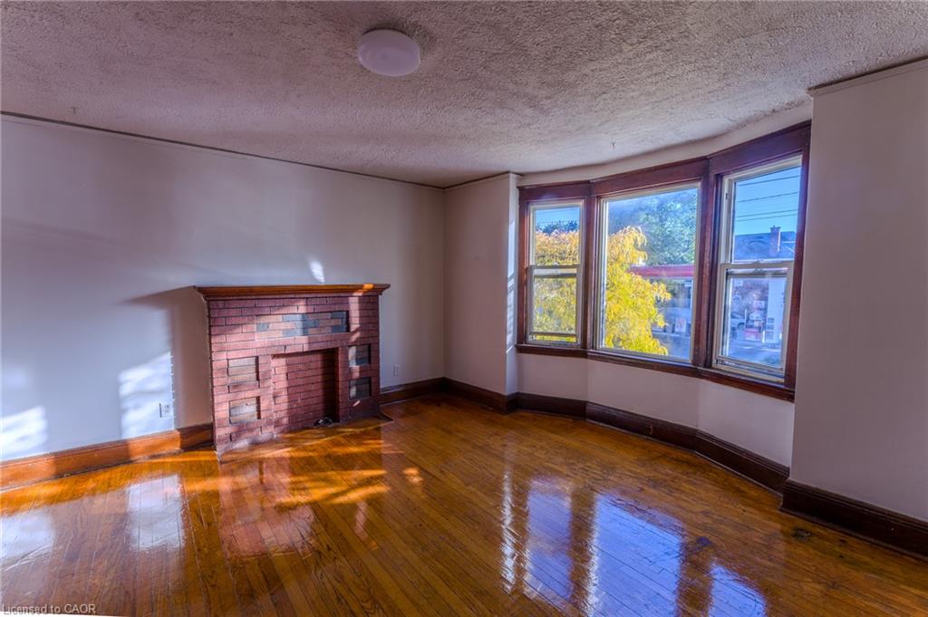 1369-main-street-e-hamilton-ontario-40862403