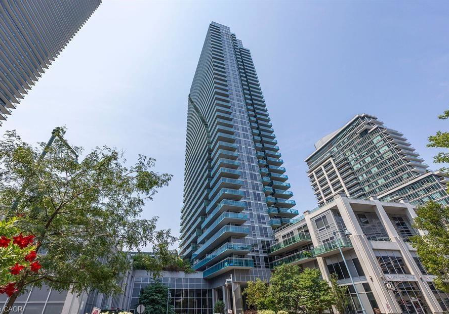 16-brookers-lane-toronto-ontario-40862426