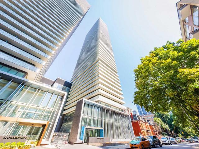 33-charles-street-e-toronto-ontario-40862455
