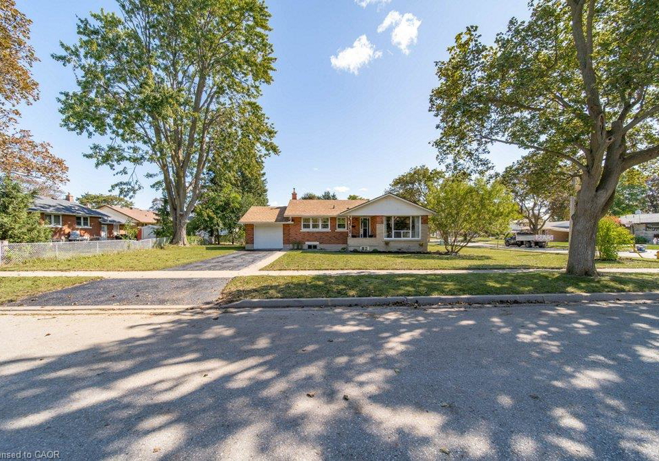 18-maywood-road-kitchener-ontario-40862456