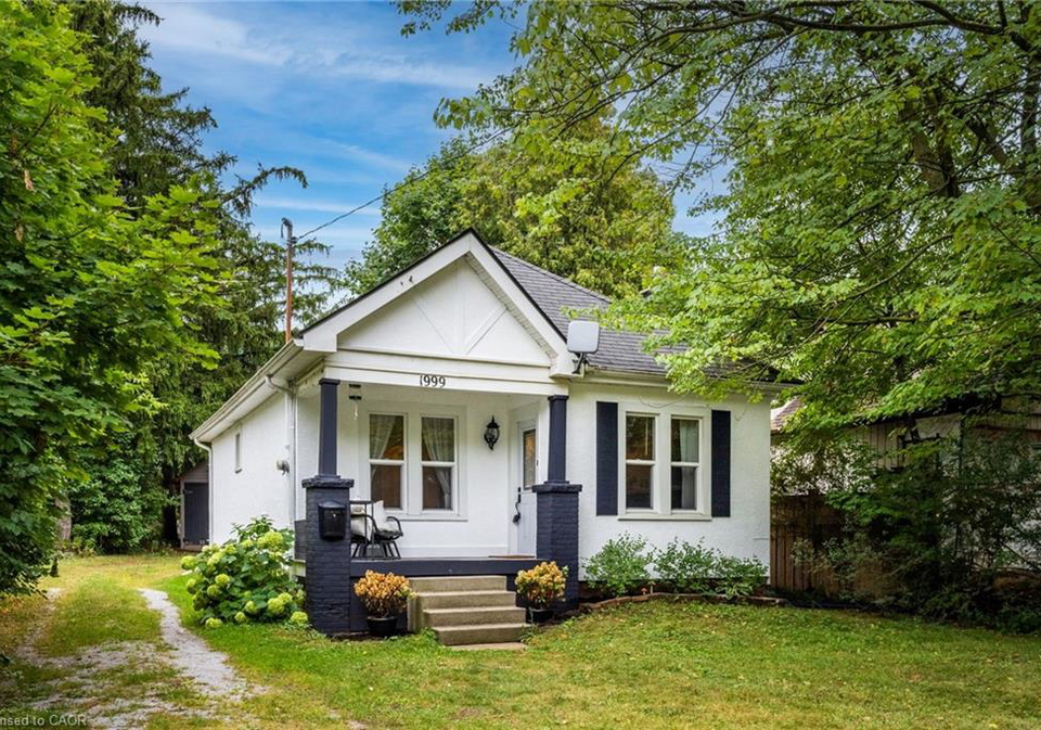1999-main-street-w-hamilton-ontario-40862473