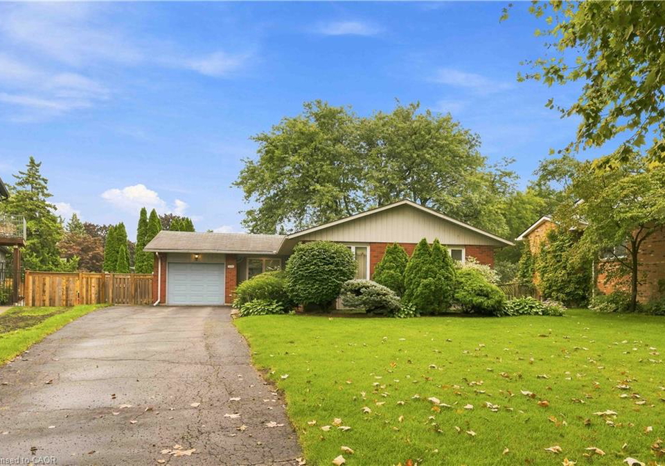 38-driftwood-court-grimsby-ontario-40862500