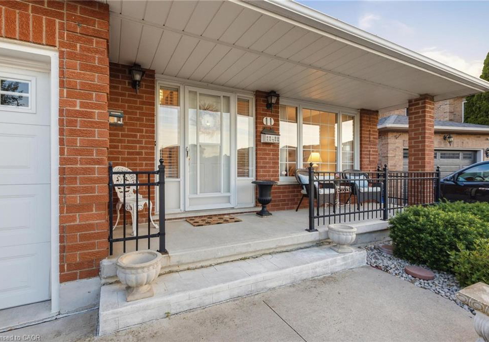 11-gabriele-court-hamilton-ontario-40862567