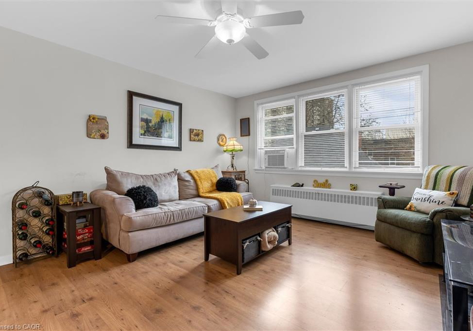 4-robinson-street-hamilton-ontario-40862575