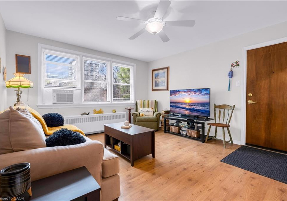 4-robinson-street-hamilton-ontario-40862575