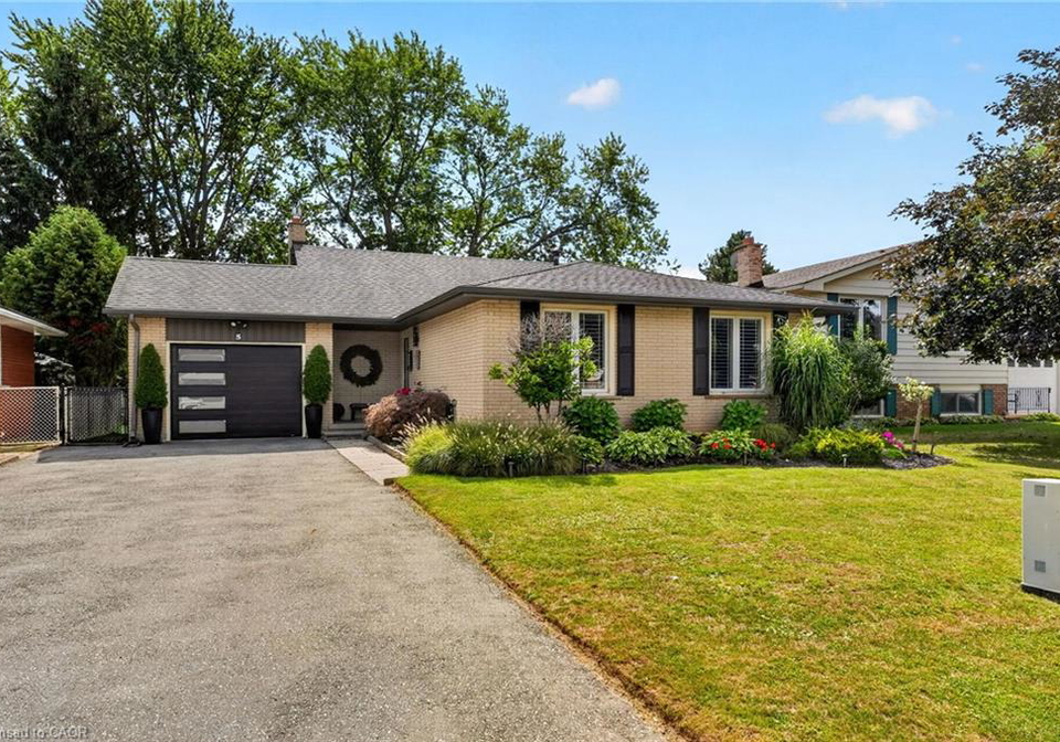 5-hidden-court-brantford-ontario-40862667