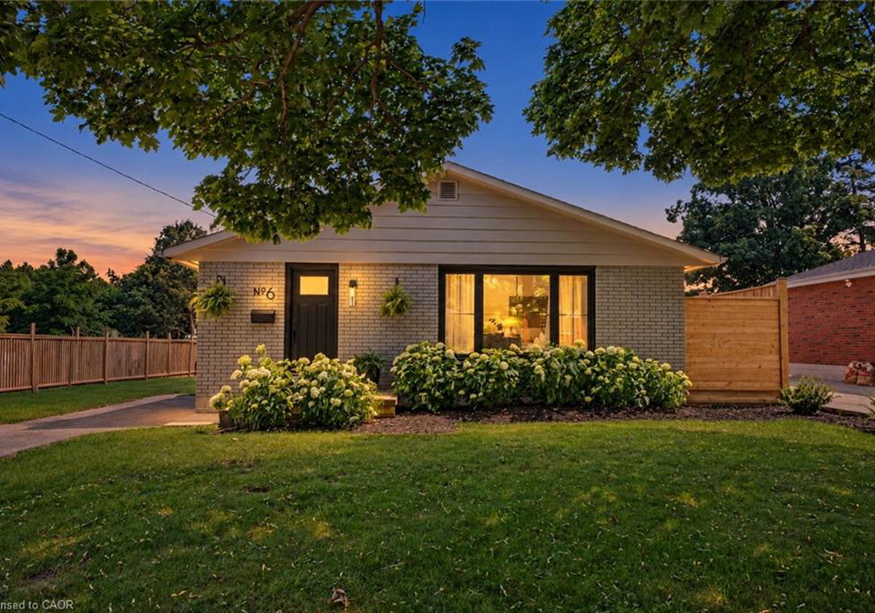 6-mccammon-street-paris-ontario-40862809