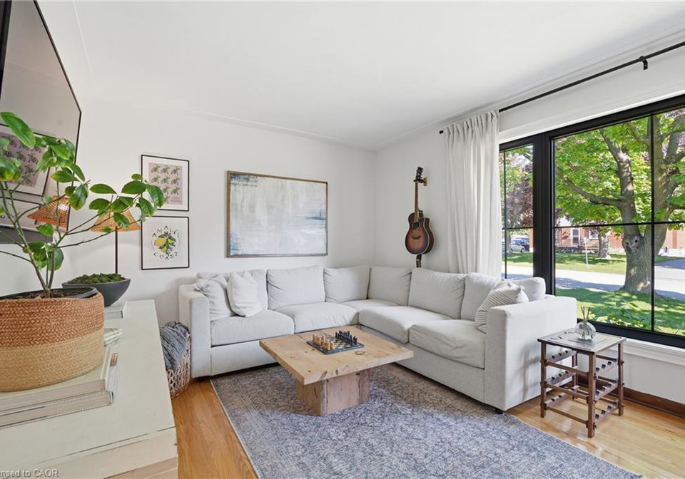6-mccammon-street-paris-ontario-40862809