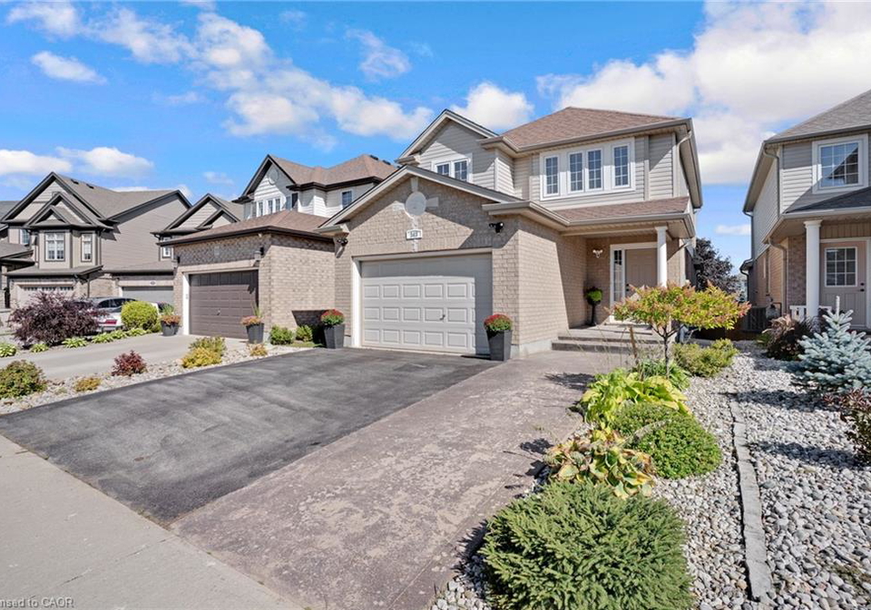 343-steepleridge-street-kitchener-ontario-40862844