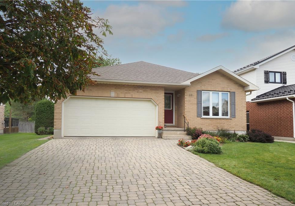 16-maple-street-drayton-ontario-40862845
