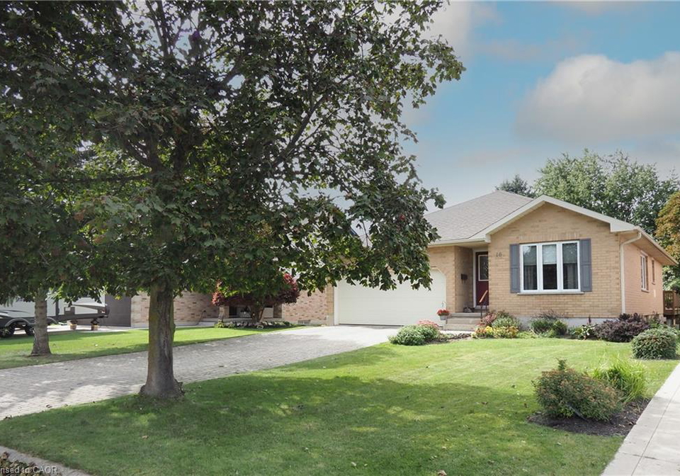 16-maple-street-drayton-ontario-40862845