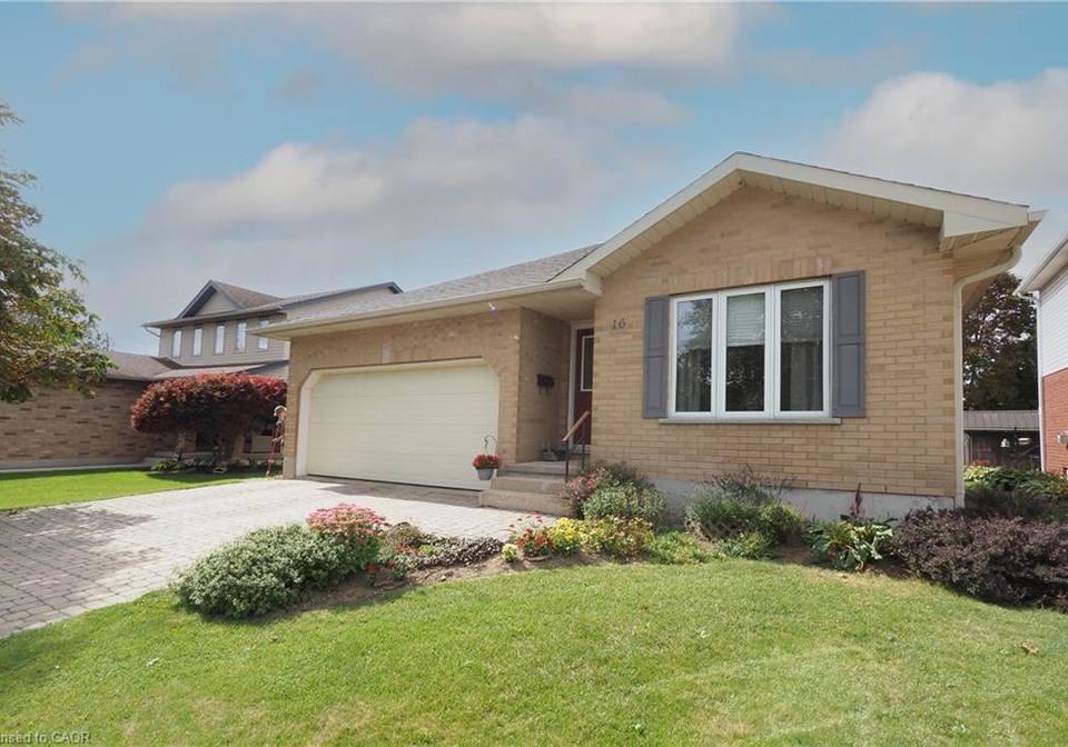 16-maple-street-drayton-ontario-40862845