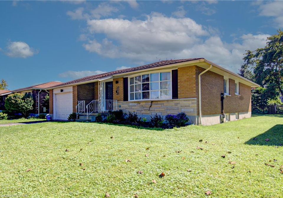 221-devon-street-stratford-ontario-40862851