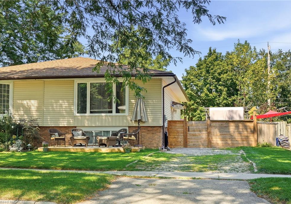3-glengrove-avenue-grimsby-ontario-40862874
